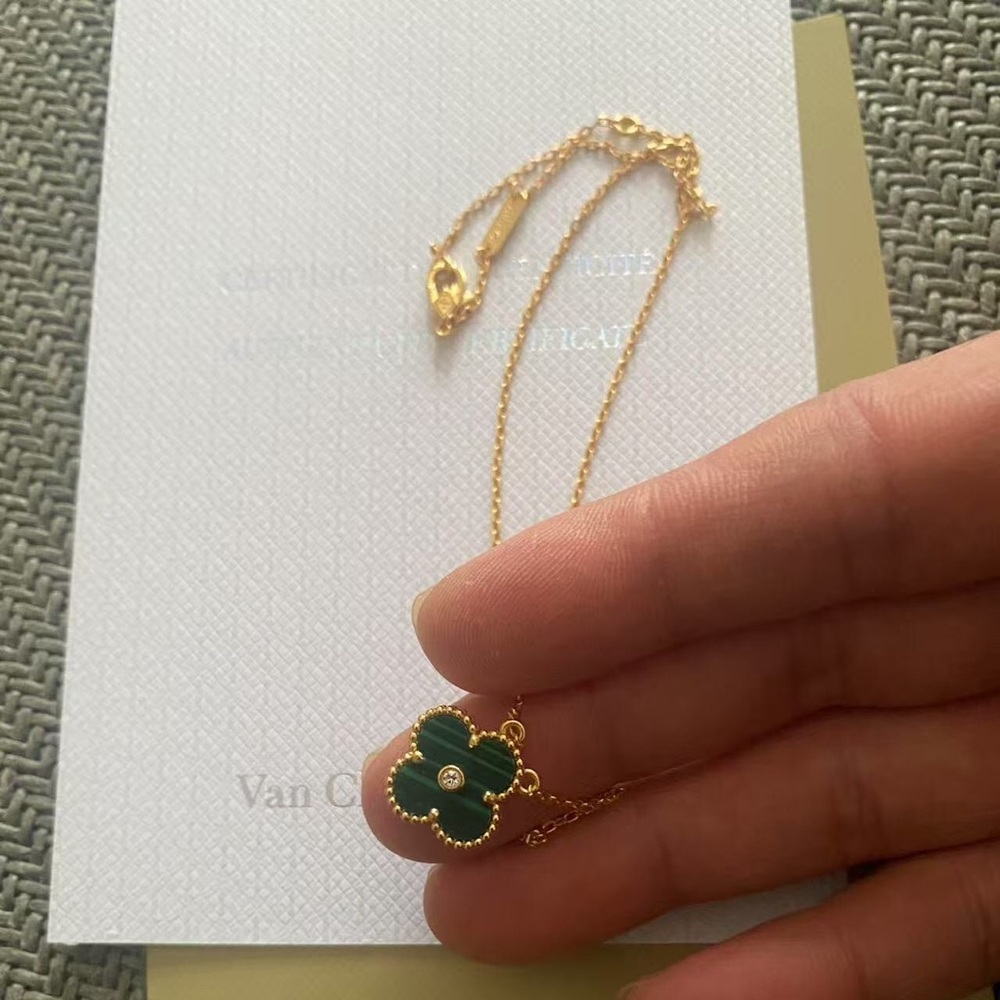 Van Cleef & Arpels Gold and Green Clover Necklace